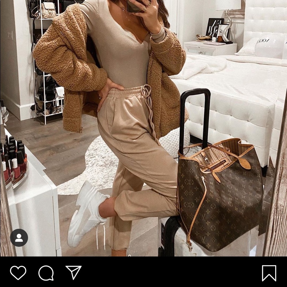 Meshki Joggers - Almond